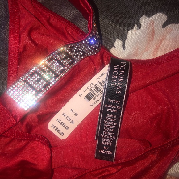 Red VS Brazilian panty - Picture 5 of 5